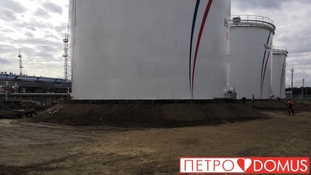 Гидроизоляция нефтяных терминалов геомембраной HDPE