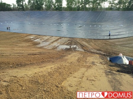 Сварка геомембраны HDPE в навозохранилище